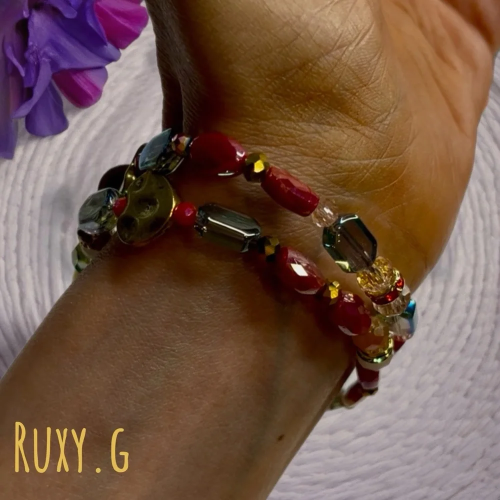 Multicolor Beaded Bracelet Set - Picture 9 of 12